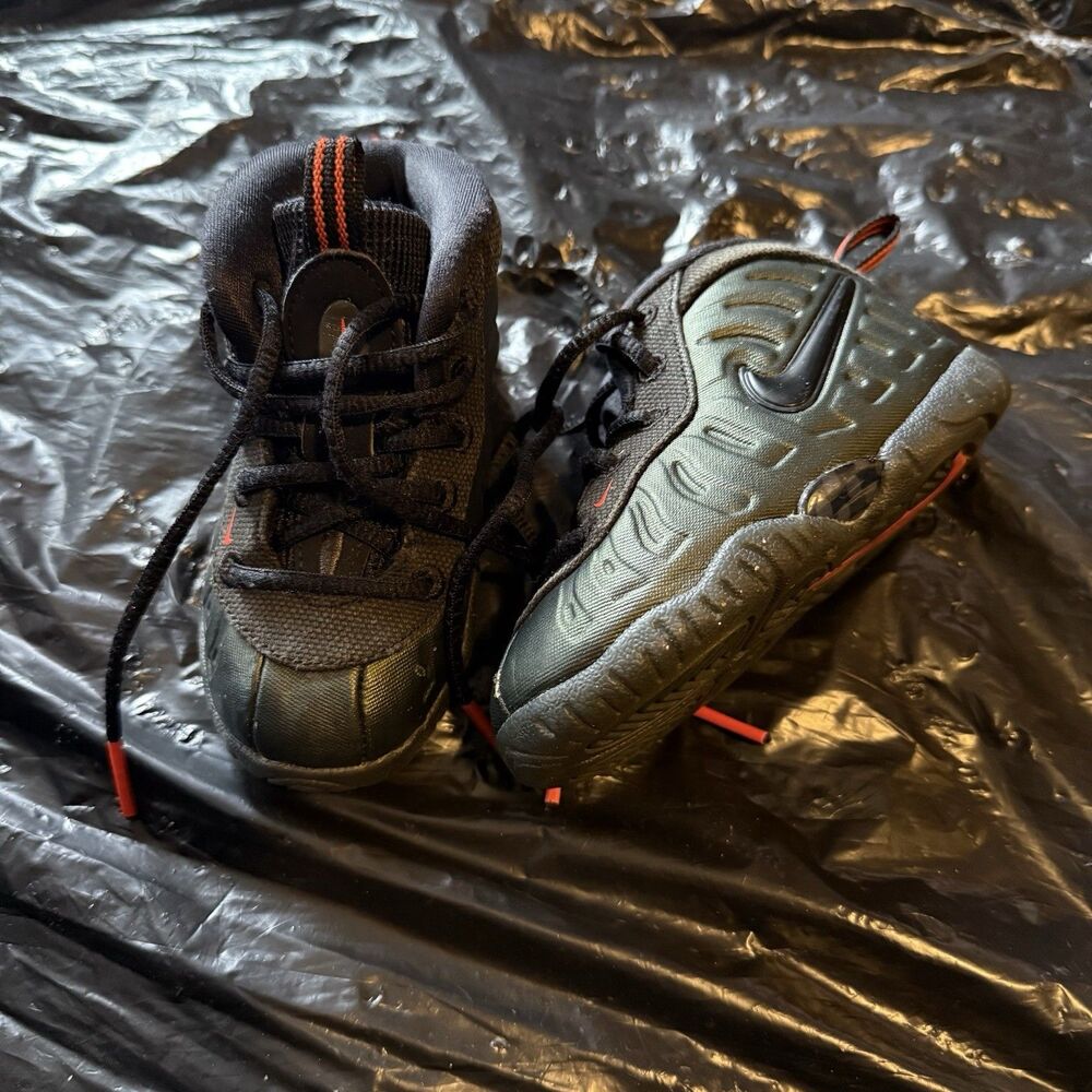 Nike Foamposite Toddler Sneakers size 6c